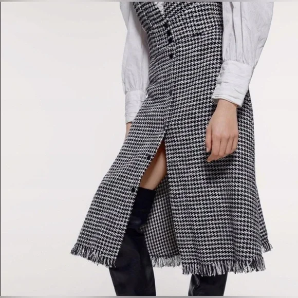 ZARA MIDI TWEED HERRINGBONE PINAFORE JUMPER DRESS BLACK WHITE BUTTONS MEDIUM - Picture 4 of 15